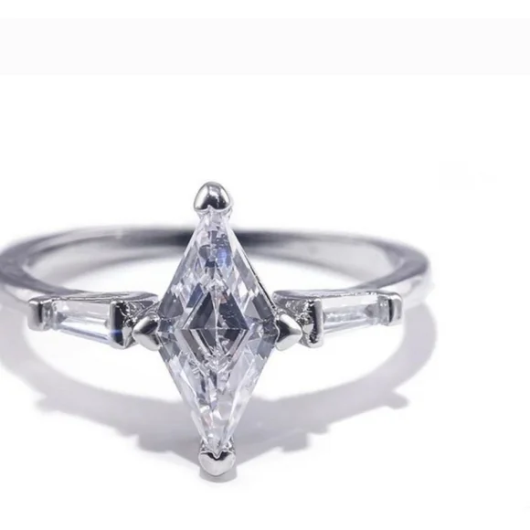 NEW Women's‎ Marquis Platinum Plated Simulated Diamond Band Ring Size 7